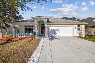 Building Photo - 15807 Leatherleaf Ln