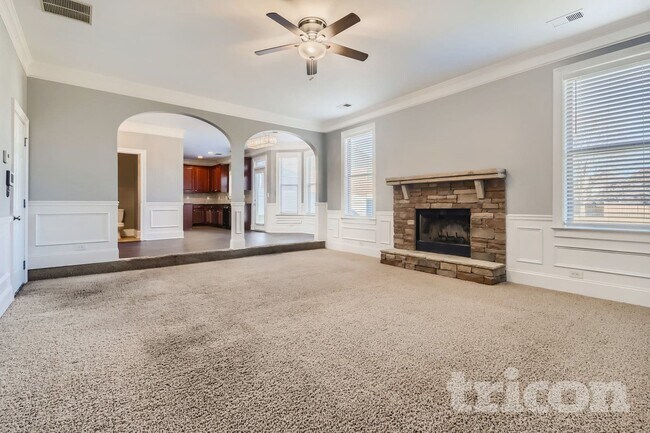 Building Photo - 223 Danvers St