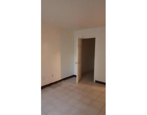 Foto del edificio - 75 Scotch Pond Pl