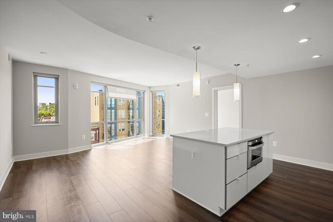 Building Photo - 1311 13th St NW