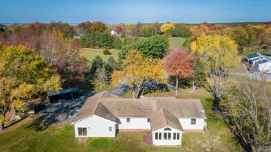 Building Photo - 105 King George Ct