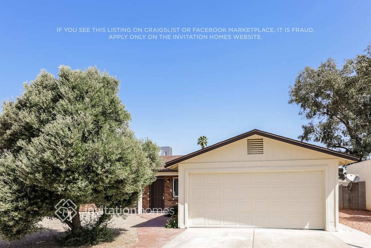 Foto principal - 2438 E Inverness Ave