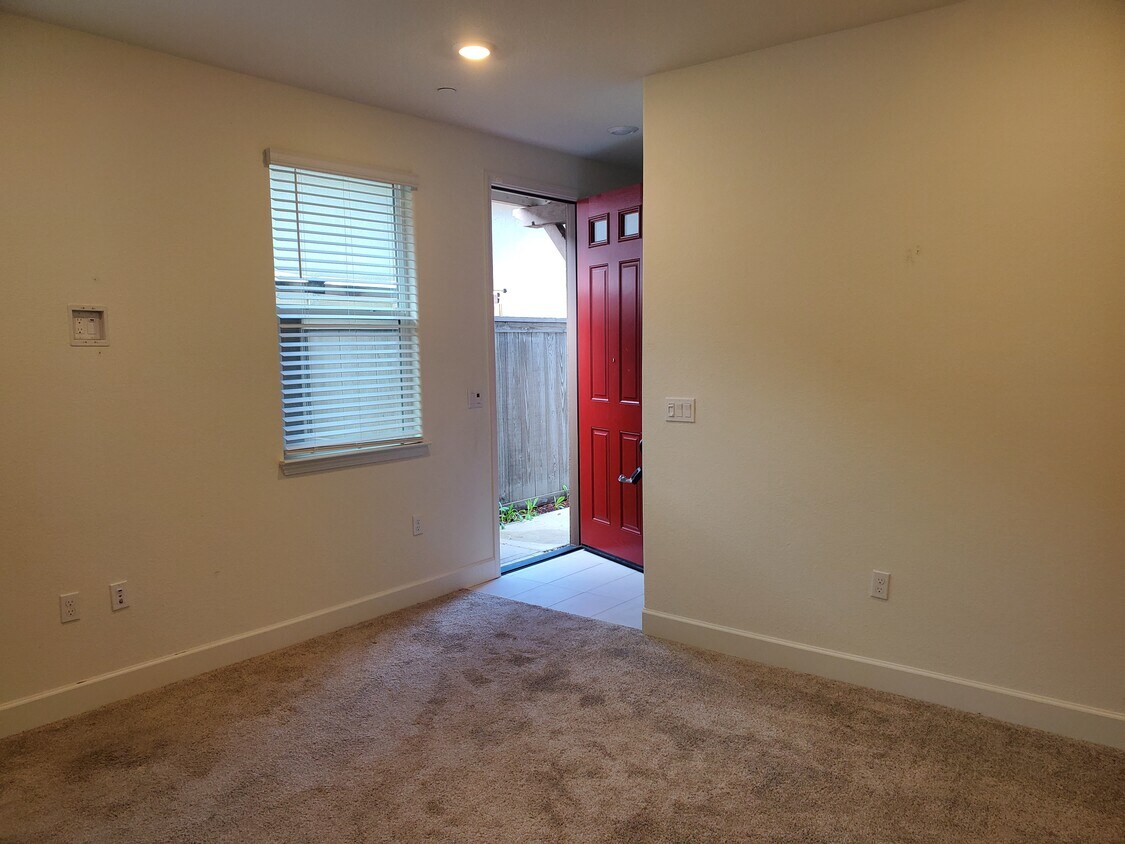 Foto principal - 5937 Rosalee St