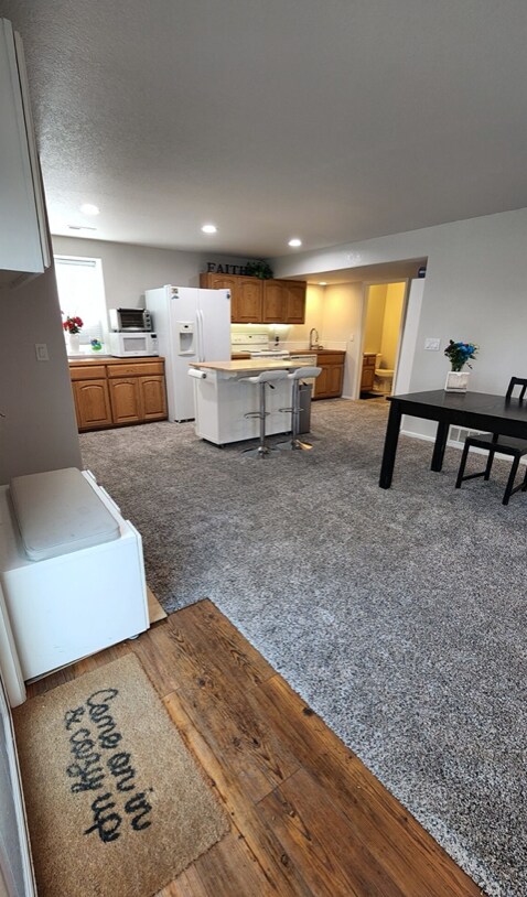 Dining - 2172 Creede Ave