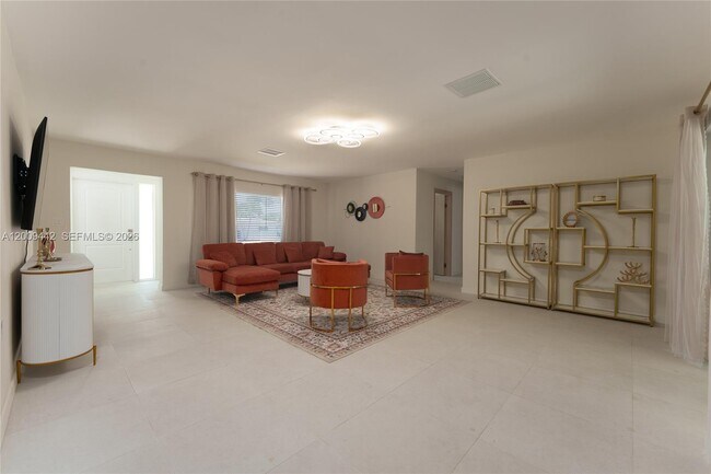 Foto del edificio - 5419 NE 22nd Ave