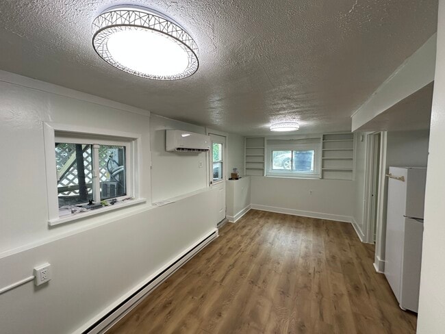 Living space - New HVAC - 926 E St Charles Rd