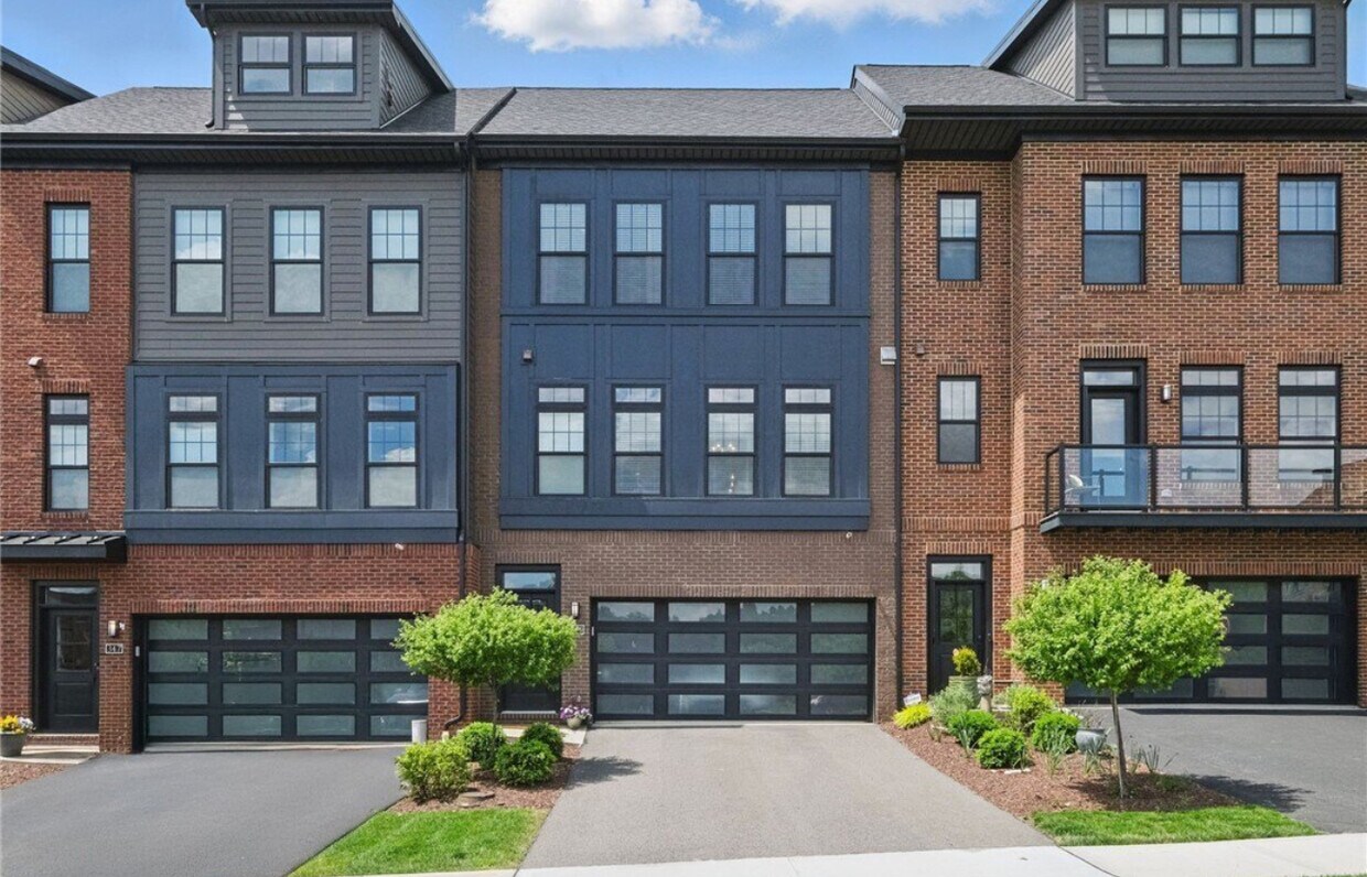 Foto principal - 349 Azalea Dr