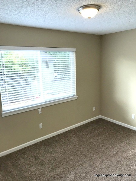 Foto del edificio - 19202 SE River Rd