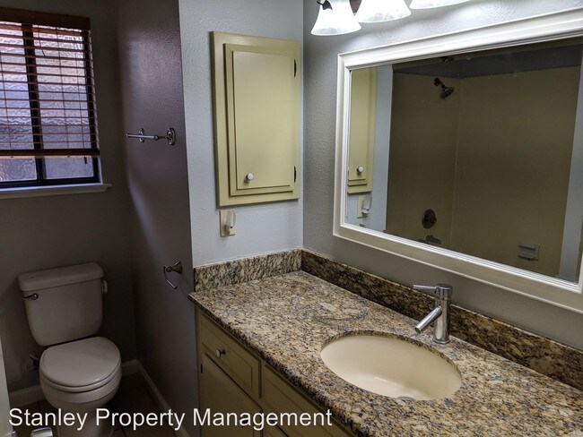 Building Photo - 4 br, 2 bath House - 9112 Buckskin Ct