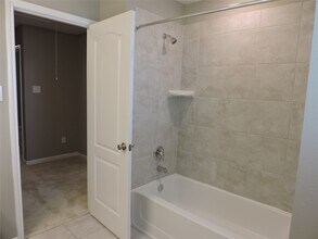 Building Photo - 1102 Upton Ct