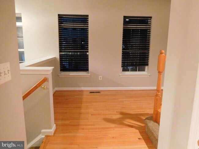 Foto del edificio - 4302 Talmadge Cir
