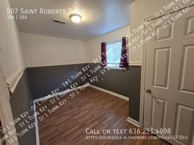 Foto del edificio - 507 St Robert Dr