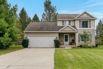 Building Photo - 553 Strohm Rd