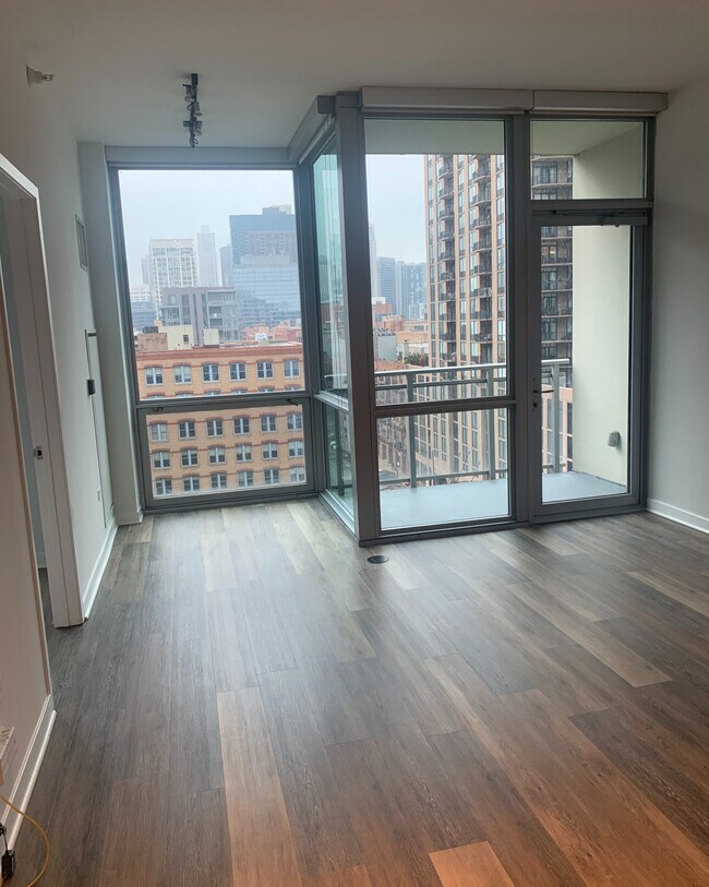 living room - 445 W Erie St