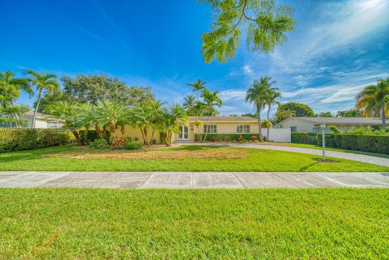 Foto principal - 10355 SW 97th St