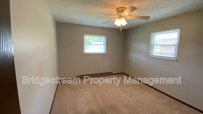 Building Photo - 52 Candlewood Ct