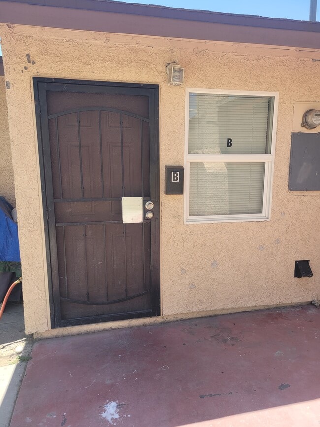 Building Photo - 137 S 15th St