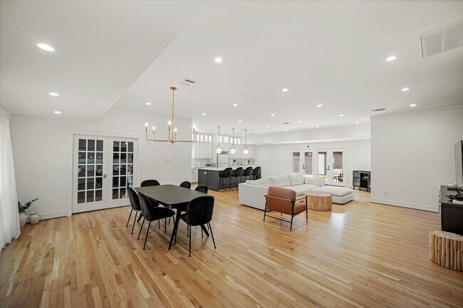 Foto del edificio - 5630 Lymbar Dr