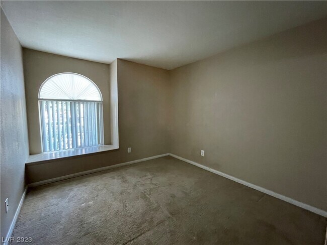 Building Photo - 9325 W Desert Inn Rd