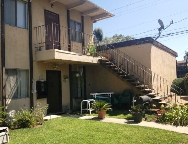 Foto principal - 3494 Columbia Dr
