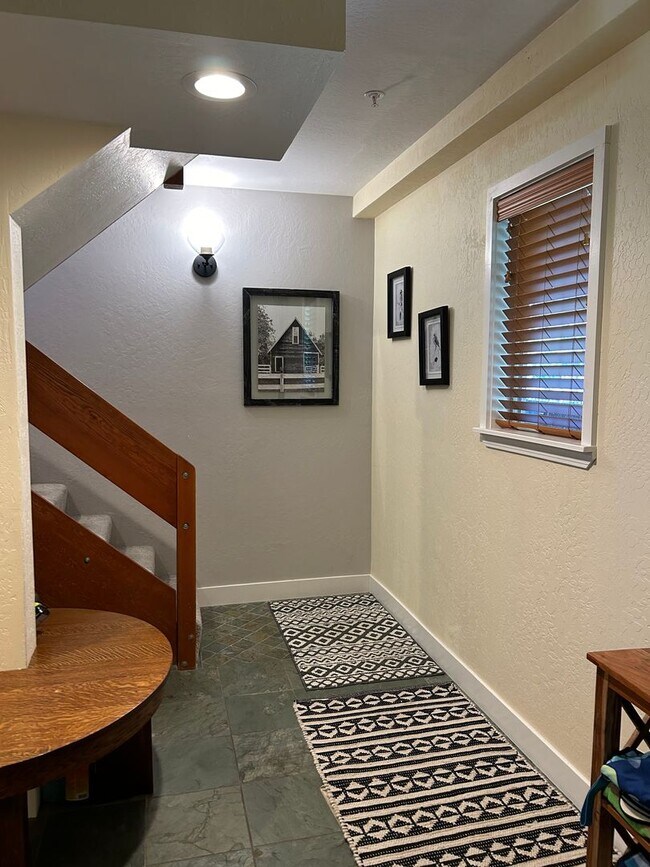 Building Photo - Remodeled 3 Bedroom Tahoe Keys Condo with ...