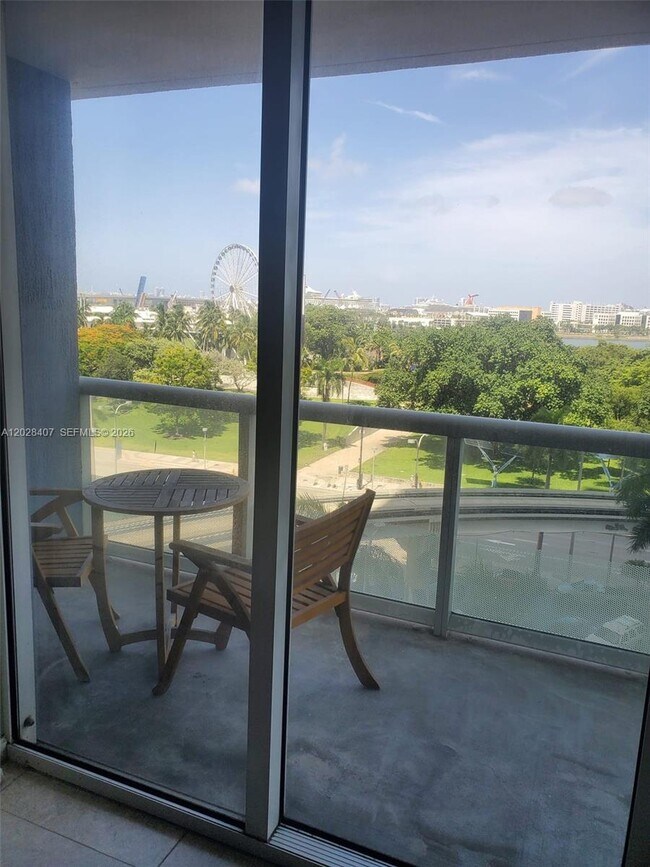 Foto del edificio - 50 Biscayne Blvd