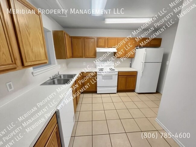 Building Photo - 505 N Brentwood-B