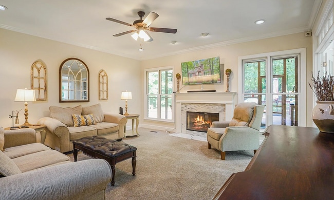 Foto del edificio - 113 Windwood Cir