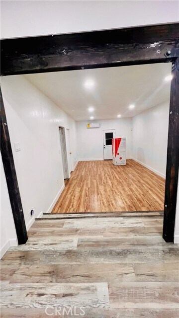 Foto del edificio - 208 W 2nd St
