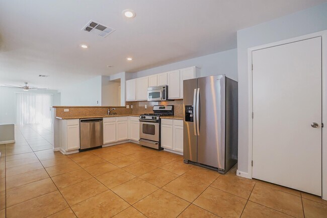 Foto del edificio - 8625 W Grand Pine Ave