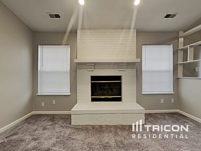 Building Photo - 1342 Country View Ct