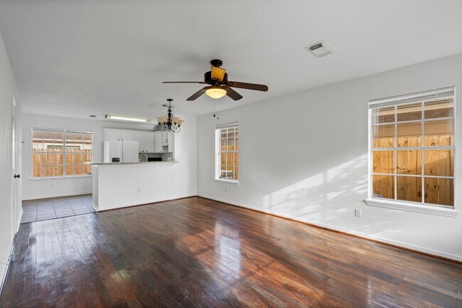 Foto del edificio - 2106 Nettleton St