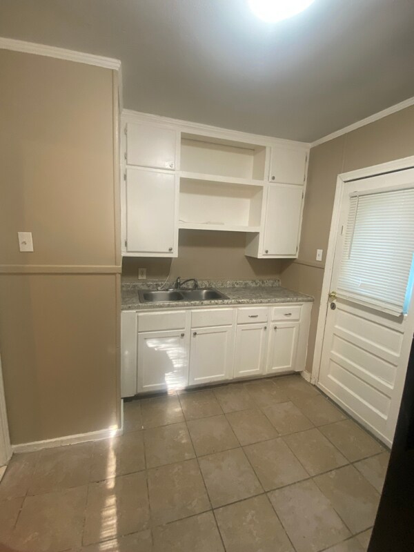 Building Photo - 6426 Kincaid Ave
