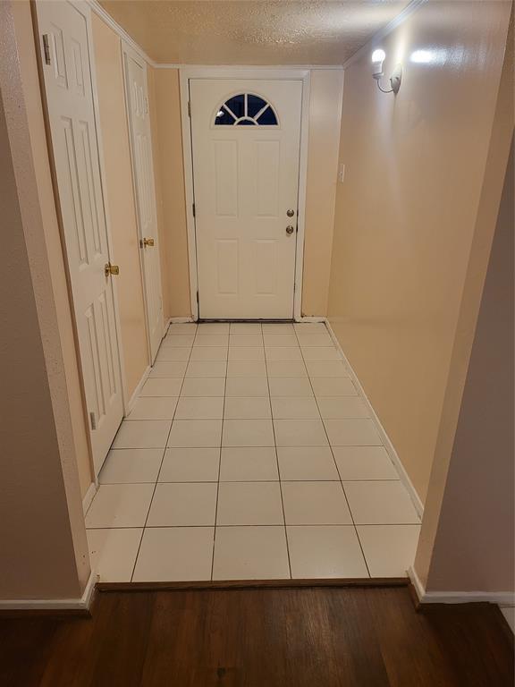 Building Photo - 7109 Chasewood Dr