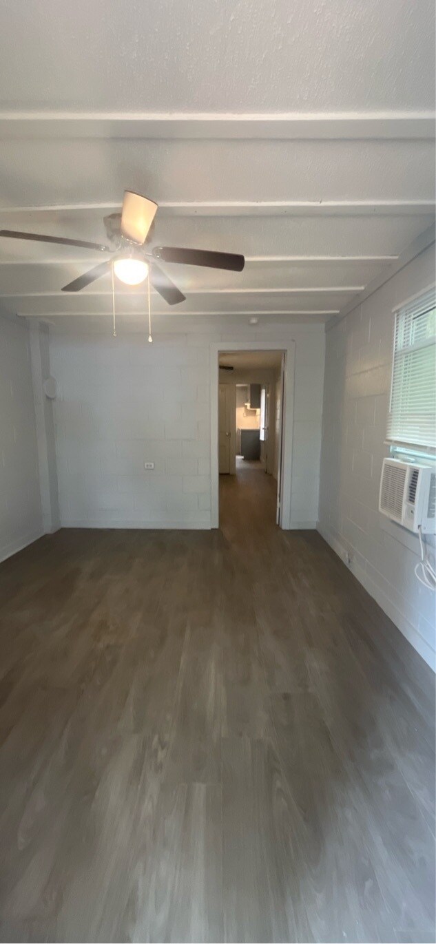 Foto del edificio - 822 Corn Ave