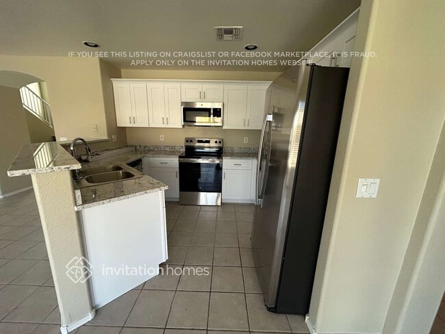 Building Photo - 15324 W Watson Ln