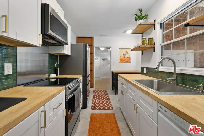 Building Photo - 1031 Euclid St NW