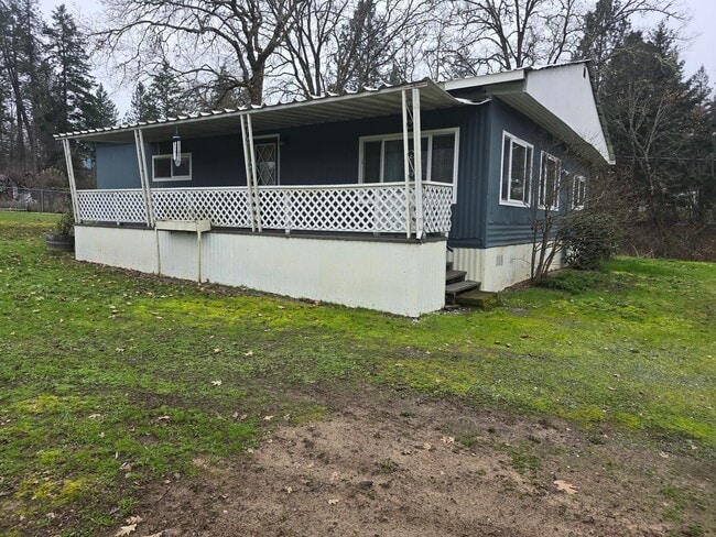 Building Photo - 3 bed 2 bath Mobile Home for rent  Rent in Grants Pass