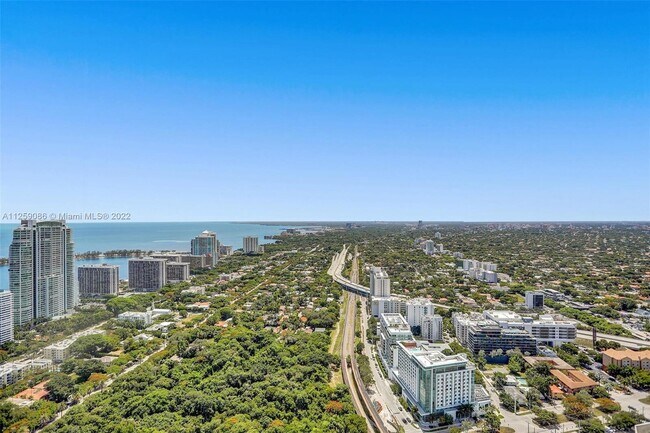 Foto del edificio - 60 SW 13th St