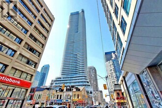 Building Photo - 11-5711 Wellesley St W