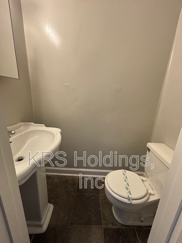 Building Photo - 5228 Goolsby Ct