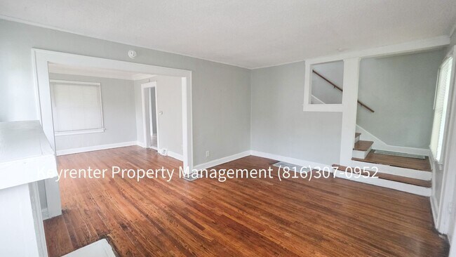 Building Photo - 2 Bed 1 Bath rare to rent!