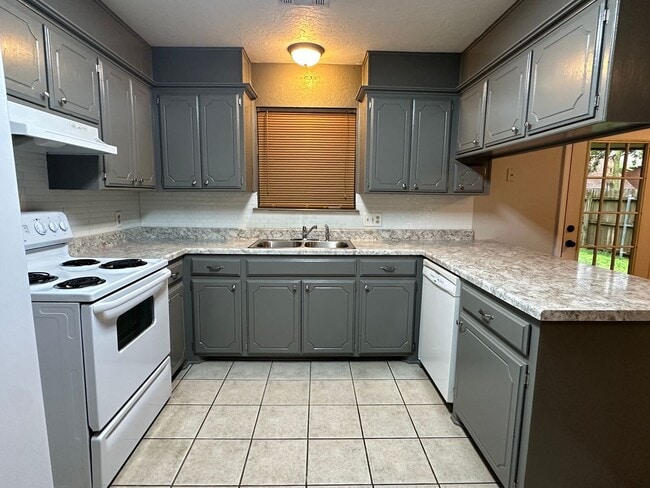 Foto del edificio - 3007 NE Lancaster Ln