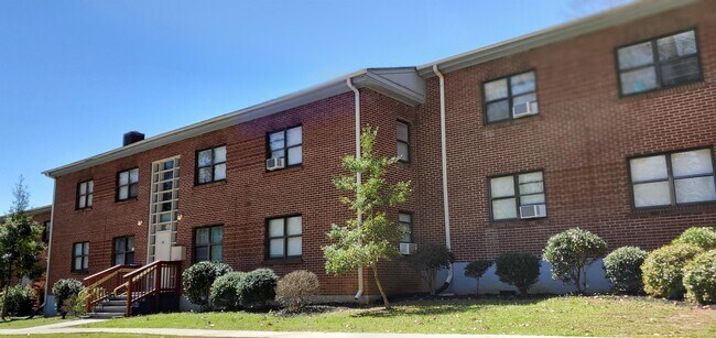 Building Photo - 108 Morningside Dr