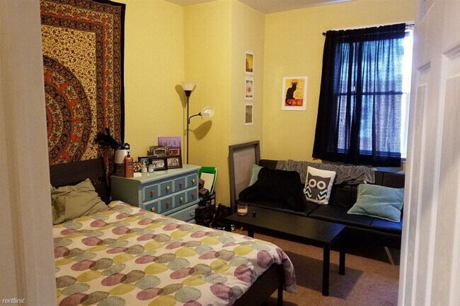 Building Photo - 4 br, 3 bath House - 1720 FONTAIN ST Unit 1