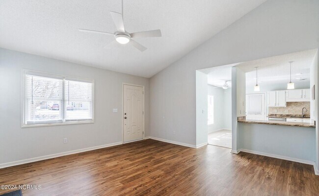 Building Photo - 6505 Red Bay Ct