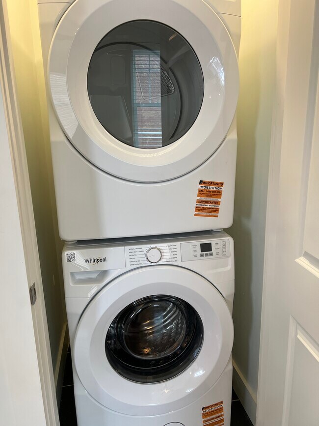 Foto del edificio - SOBO 300 LLC