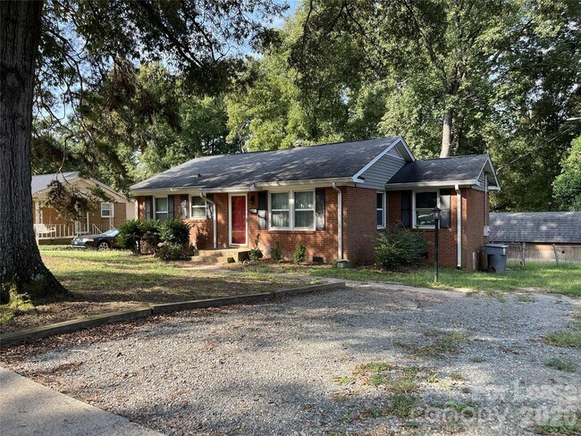 Foto del edificio - 4024 Abbeydale Dr