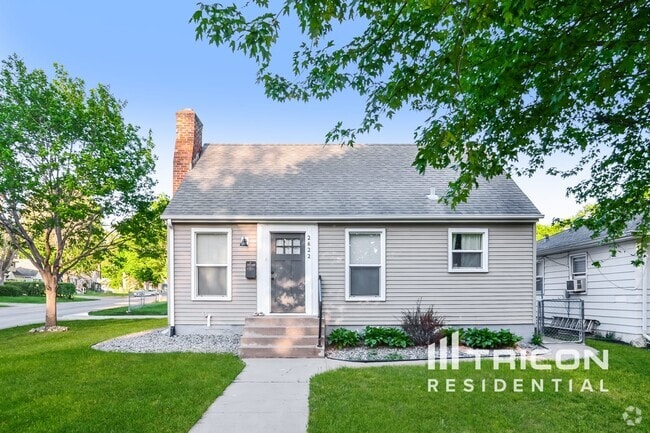 Building Photo - 2622 Meridian Dr