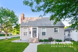 Building Photo - 2622 Meridian Dr